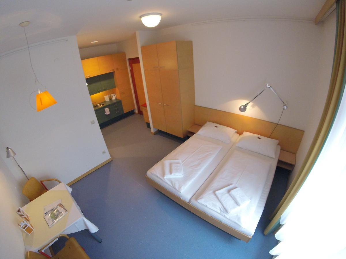 Haus Mobene - Hotel Garni Graz Quarto foto
